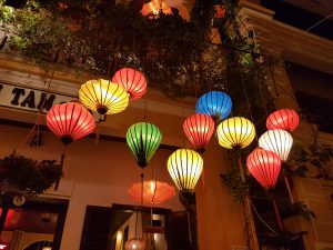 Vietnam, Asien, Südostasien, Hoi An, Strand, Altstadt, Abendstimmung, Bummel, Shopping, Lampions, bunt, traditionell, Markenzeichen, Tam Tam Cafe