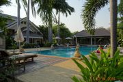 Royal Cities, Klassisches Nordthailand, Hotel, Lodge, Bungalow, Thailand, Asien, Rundreise, Pool, grün