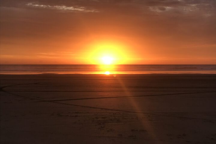 Sonnenuntergang am 90 Mile Beach